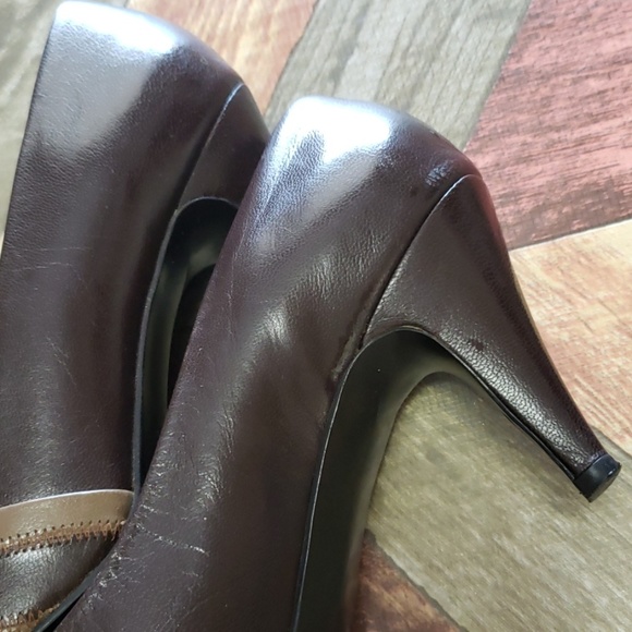 Joyce Brown Leather Heels - Picture 6 of 7